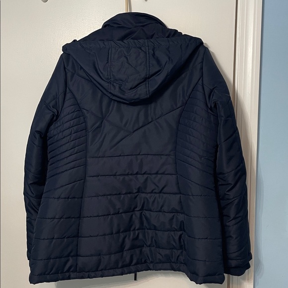 Woman’s Winter Jacket - Picture 3 of 3